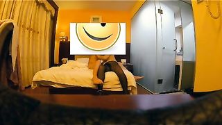 周末驱车100多公里酒店约炮性饥渴的养生馆老板娘穿着黑丝高跟干