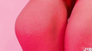 出售14.99USD摄影大师Erotic高端作品《S级新人紫欣＆语芯激情女女互动❤️❤️》高清套图96P+1V