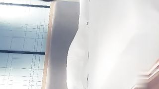 【赵总寻花】实力猛男大战苗条外围小姐姐，各种高难度姿势独一份，疯狂冲击妹子高潮不断呻吟不停