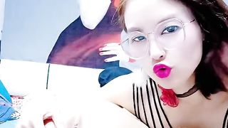 【69堂精品】妈妈调教女儿情趣丝袜诱惑淫声荡语高潮喷水