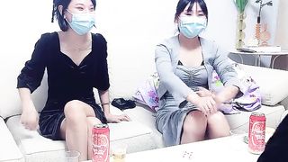 【69堂精品】学生妹曼妙少女胴体，浴室抠穴啪啪口交