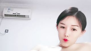 【69堂精品】性感空姐小黄瓜尽根没入插入骚逼抽插01