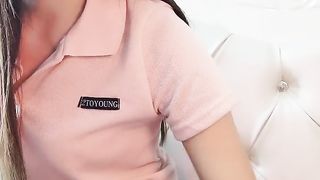 美女包臀裙黑丝美腿展示美足掰开粉穴特写01