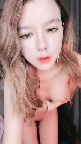 【69堂精品视频】宝宝直播和粉丝聊性爱勾起男人的欲望