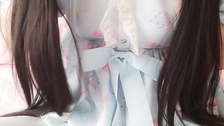 小萝莉私拍手指拨动小穴白浆乱流