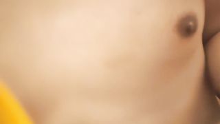 眼镜知性人妻穿上的衣服再脱下来沙发近景激战