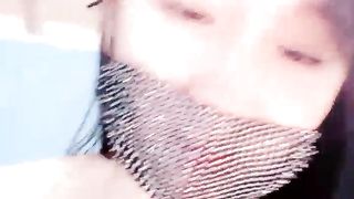 【69堂精品视频】妹子悄悄在宿舍开直播完美露三点舍友回来了赶紧下播