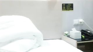 跟表妹开房清纯乖巧又可爱被小哥快调教成欲女了