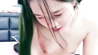 【69免费视频】韵味十足的美少妇女上位操逼口交无套后入