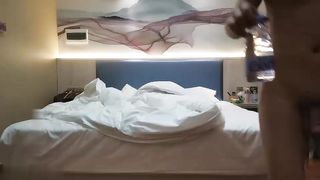 【69堂精品视频】黑色皮裤肉肉身材少妇啪啪穿上网袜口交上位