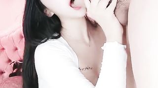 【69堂精品视频】宠你的芭比女友骑乘上位高潮不间断刺激