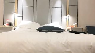 【69堂精品视频】小宝寻花约外围妹00小嫩妹苗条翘臀美腿累瘫在床