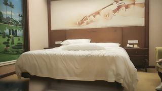 【69堂精品视频】小马寻花兼职20岁大学生少女胴体高潮迭起撸管