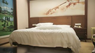 【69堂精品视频】小马寻花兼职20岁大学生少女胴体高潮迭起撸管