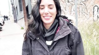 【69堂免费视频】托比在街上抓住琳达·德尔·索尔然后他妈的后入