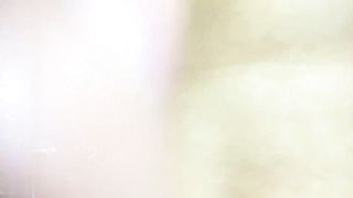 【69堂免费视频】眼镜哥重金约炮外围小姐姐和兄弟一起上玩3P