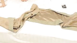 【69堂免费视频】泰国妹子酒店啪啪穿上黑丝口交插嘴后入