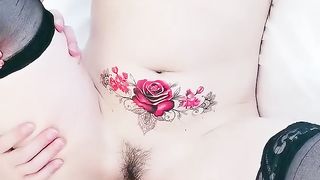 【69堂免费视频】丝袜少女美腿女神被鸡巴男疯狂侧入打桩高潮