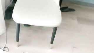 【69堂免费视频】嫩穴女孩雙穴齊開