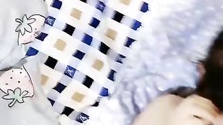 【69堂免费视频】母狗少妇让小哥调教，黑丝高跟跪地爬行1