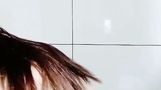 【69堂免费视频】傲娇萌萌大尺度私拍露三点视频