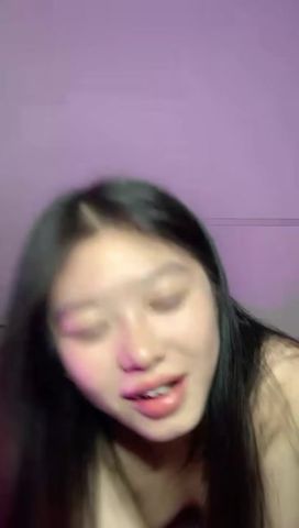 【69堂免费视频】骑乘位爆操紧致骚穴，抱着大屁股深插