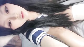 【69堂免费视频】娇小身材萌妹子！情趣学生制服白丝袜，操着那叫一个魂飞九天！