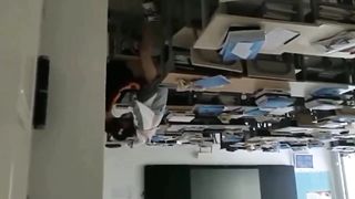 【69堂免费视频】【全网都在找】北京工业大学401教室+烟台科技学院画室事件完整原版