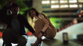 【69堂免费视频】再好的女人也会有想喝醉的夜晚。 愛弓りょう 是一个荡妇，反向南，原始性，酒吧性爱