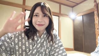 【69堂免费视频】说着关西方言的护士妈妈，在医院里看到阴茎就让我想通过女牛仔来让她恢复活力西野芹那