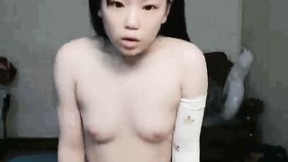 【69堂免费视频】黑丝露脸极品萝莉小少妇激情大秀3P被两个大哥玩弄抽插