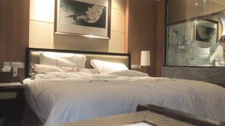 【69堂免费视频】3800极品车模 大长腿美乳 高冷女神被文轩大屌征服 高品质观赏佳作