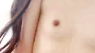 【69堂免费视频】埋头吃大屌口活棒，大屌慢慢插入好紧好热