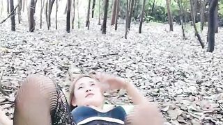 【69堂免费视频】抱着屁股打桩机猛操，逼逼抽烟69姿势口交舔逼