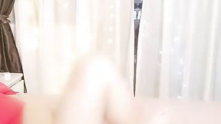 【69堂免费视频】长相清纯娇小身材嫩妹足球宝贝装品牌，脱掉衣服翘起屁股露肥逼