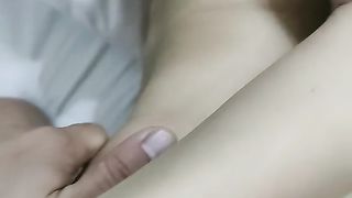 【69堂免费视频】校园场景 附聊天记录 大胸学生妹夜不归宿 跟小伙颠鸾倒凤无套啪啪