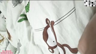 【69堂免费视频】46岁妈妈的肥逼，我替爸爸爱你