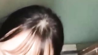 【69堂免费视频】禽兽叔叔诱骗小侄女破处，打破道德底线毁三观