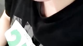 【69堂免费视频】趁老爸不在家性侵在睡觉的妈妈，强插了妈妈的老逼，母子对白极其淫荡