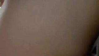 【69堂免费视频】趁表姐睡觉偷袭，内射太爽了