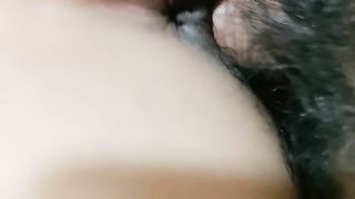 【69堂免费视频】高颜值清纯欲女约啪大哥，全程露脸舔鸡巴的时候都要看着镜头，主动上位求插让大哥各种蹂躏爆草，浪叫呻吟