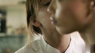 【69堂免费视频】内射了妈妈的诱人后庭花