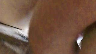 【69堂免费视频】沙发上的骚母狗情趣装逼里塞进跳弹爽的床上打滚露