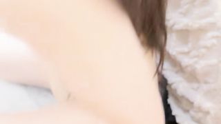 【69堂免费视频】最近约的超嫩妹妹，让朋友过来操，搞一半自己加入，3P前后夹击，边舔屌边被后入，这妹妹有点骚呀