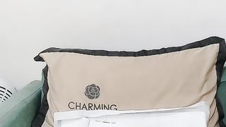 【69堂免费视频】纯情微胖小婊妹露脸跟小哥激情啪啪，让小哥揉奶玩逼道具抽插浪叫不止