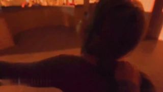 【69堂免费视频】露脸性爱私拍_晚上在小区做爱有点怕怕的最后内射还滴在地板上