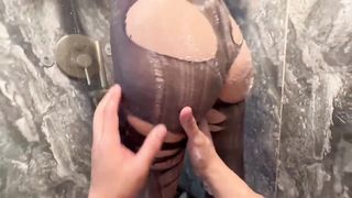 【69堂免费视频】浴室大长腿，后入嫩模超完美比例