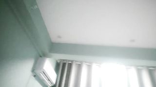 【69堂免费视频】吒头00后嫩妹 乖巧可爱 清纯温柔 猛男蹂躏小花朵 舌吻啪啪 今夜不虚度 人气登顶