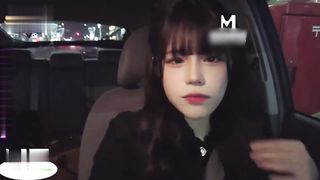 【69堂免费视频】霸气土豪送保养女礼物还是金钱的诱惑力大