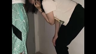 【69堂免费视频】调教大二学妹挑战在楼道上打炮_惊险又刺激_完美露脸